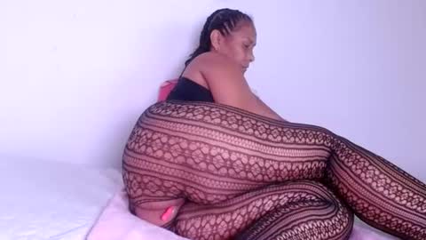 julielove1 online show from August 1, 9:33 am