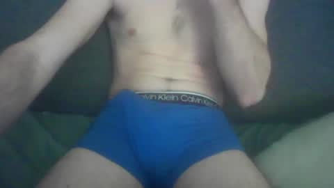 Snapshot of julien6100 chatting on January 12, 12:28 am Juju online show from January 12, 12:28 am