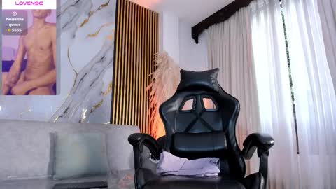 Julien online show from October 17, 12:53 pm