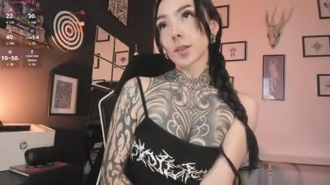 juliet_sourire online show from May 26, 1:17 pm