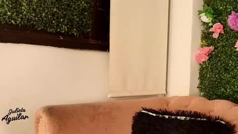 Juli online show from January 9, 7:19 pm