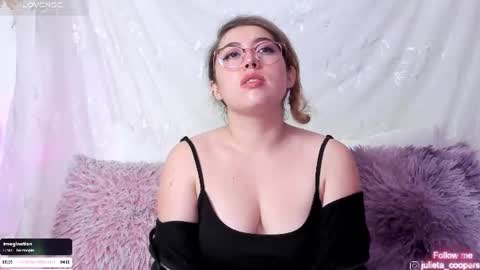 Juli  online show from July 27, 4:10 am