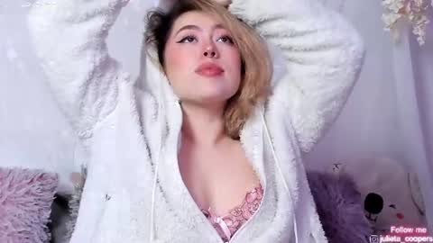 Juli  online show from July 2, 5:01 am
