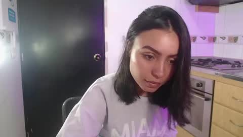 julieta_fn online show from July 7, 1:04 pm