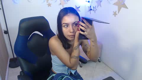 julieta_fn online show from July 6, 2:14 pm