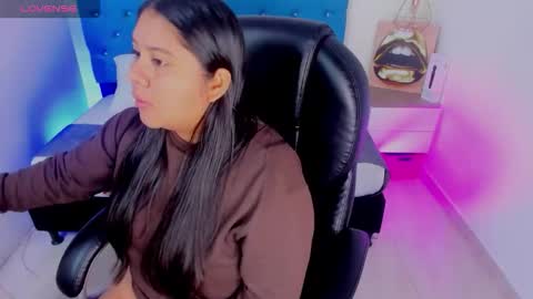 Snapshot of julieta_miller01 chatting on September 19, 11:25 am Julieta Mille online show from September 19, 11:25 am