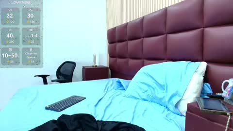 julietakane online show from November 8, 6:16 am