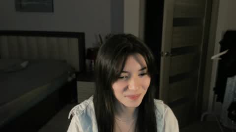 Julieta or Jully online show from December 8, 7:05 am