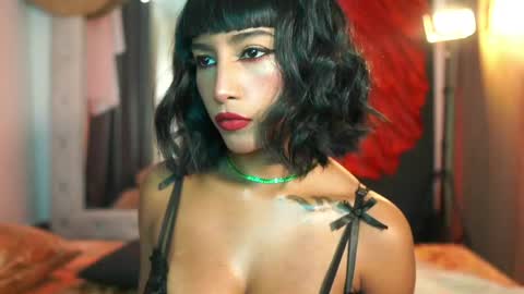 julietawinona online show from May 3, 4:13 pm