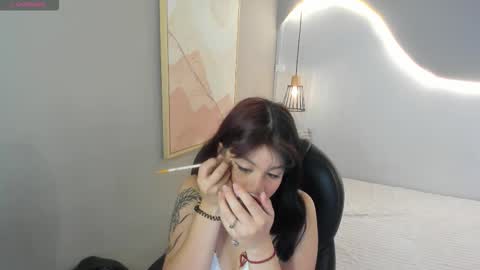 Julieth  online show from December 17, 7:31 pm