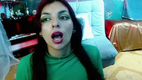    online show from April 25, 9:44 am