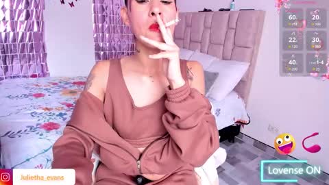 julietha online show from March 8, 7:40 pm