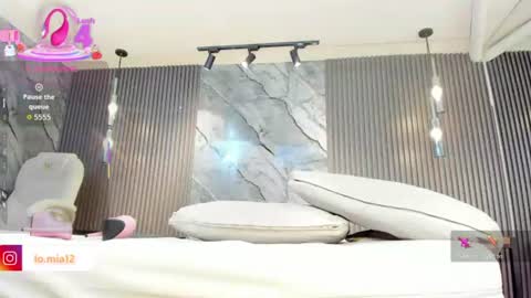 Julietha online show from June 19, 9:15 am