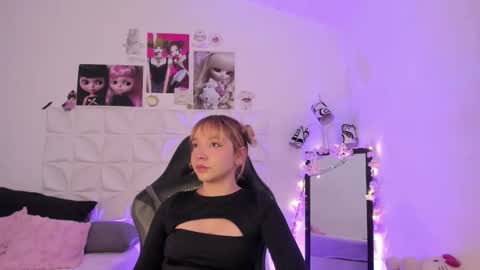 Julieth online show from December 4, 8:30 pm