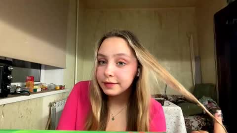 Snapshot of julietmegown chatting on October 19, 8:13 pm Mia online show from October 19, 8:13 pm