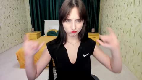 julietmonli online show from November 2, 7:36 pm