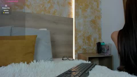 Julieta online show from May 2, 11:38 am
