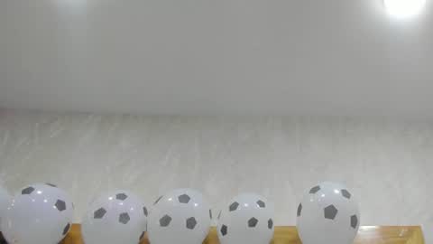 juliette_pretty_ online show from June 26, 8:03 pm