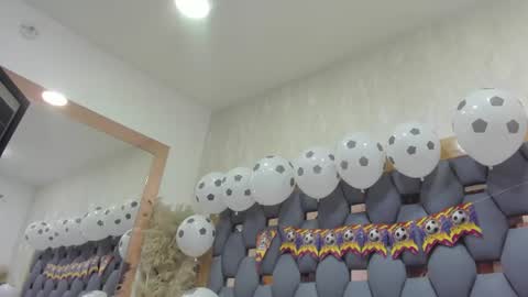 juliette_pretty_ online show from June 25, 7:08 pm