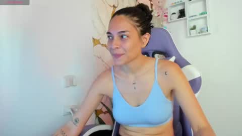 juliette online show from August 4, 6:59 pm