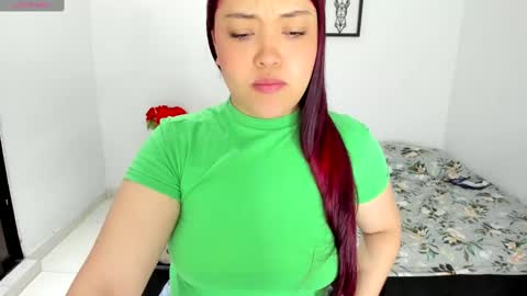 Snapshot of juline_smithh chatting on February 17, 11:34 am Juline Smith online show from February 17, 11:34 am