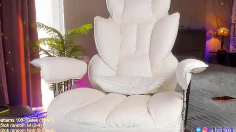 Julia online show from August 2, 4:03 am