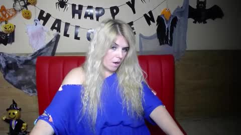 Julya Barbi online show from November 13, 7:00 am