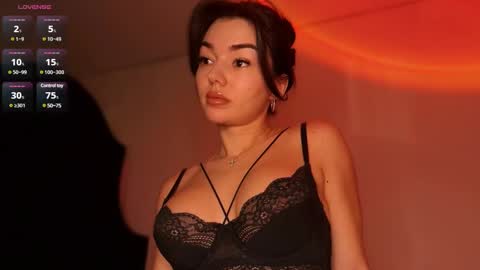 Hloya online show from December 17, 3:49 pm