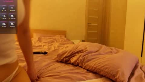 Hloya online show from February 7, 3:04 pm