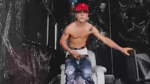 Snapshot of juniormorris_ chatting on September 19, 9:40 pm Junior online show from September 19, 9:40 pm