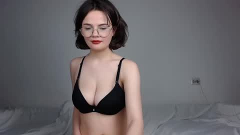 Snapshot of junnewers chatting on February 18, 9:20 pm JunneWers online show from February 18, 9:20 pm