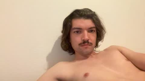 just_a_guy_with_a_big_cock online show from May 6, 7:42 pm