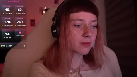 Julia online show from December 7, 3:53 am