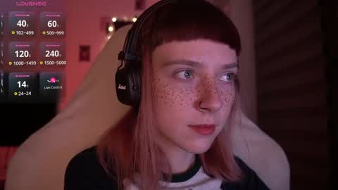 Julia online show from December 8, 1:52 am