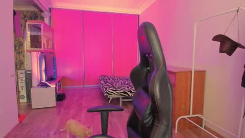 Nika and Mark online show from May 5, 7:36 am