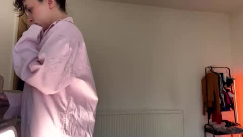 Billie  B  William online show from April 1, 9:43 am