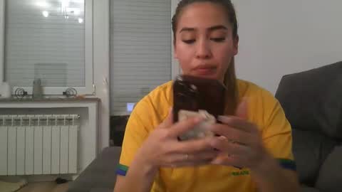 justbribri online show from March 17, 8:47 pm