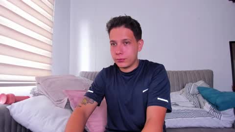 Snapshot of justin_biker chatting on March 1, 6:32 pm justin_biker online show from March 1, 6:32 pm