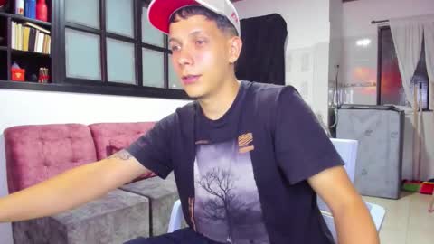 Snapshot of justin_biker chatting on October 10, 2:50 am justin_biker online show from October 10, 2:50 am