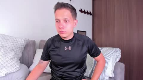 Snapshot of justin_biker chatting on February 18, 8:58 pm justin_biker online show from February 18, 8:58 pm