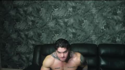 justin clark1 online show from May 1, 1:21 am