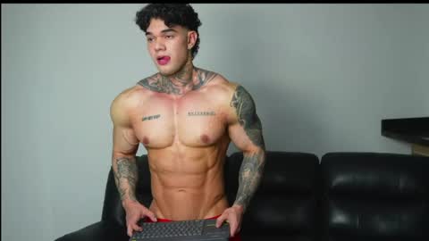 justin clark1 online show from July 17, 3:52 am
