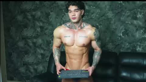 justin clark1 online show from June 13, 12:43 am