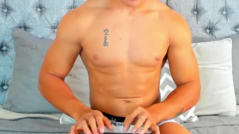 JUSTIN THEROX online show from February 22, 3:56 am