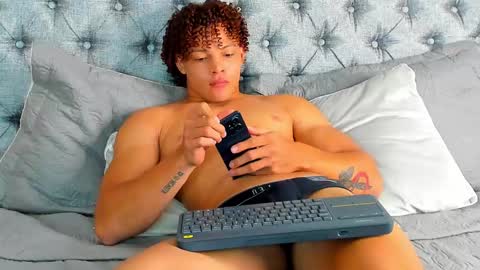 JUSTIN THEROX online show from March 2, 3:13 am