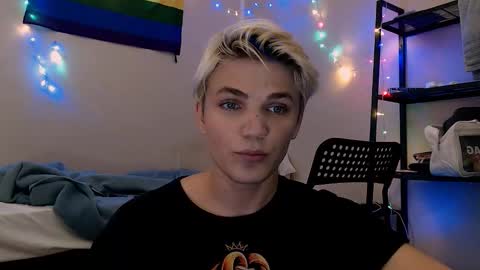 U bf Justin online show from December 4, 4:50 pm