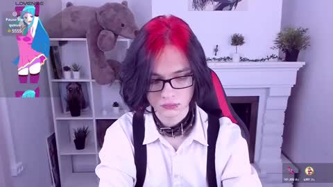 Snapshot of justin_twinkboy chatting on February 23, 8:11 pm JUSTIN online show from February 23, 8:11 pm