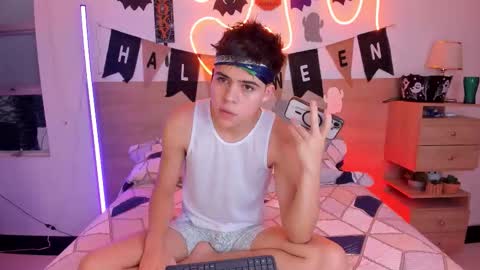 Justin online show from October 26, 2:07 pm