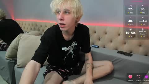 justTEEN online show from April 25, 4:47 am