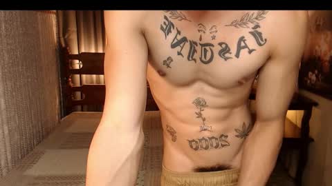 justine_hunk online show from March 2, 6:37 am